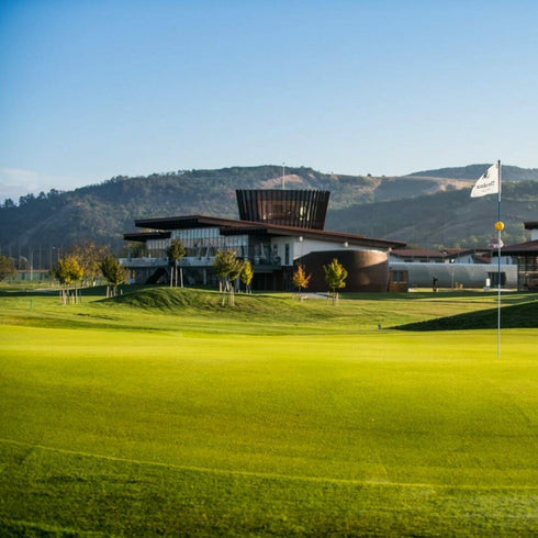 Escapada romantica pe terenul de golf